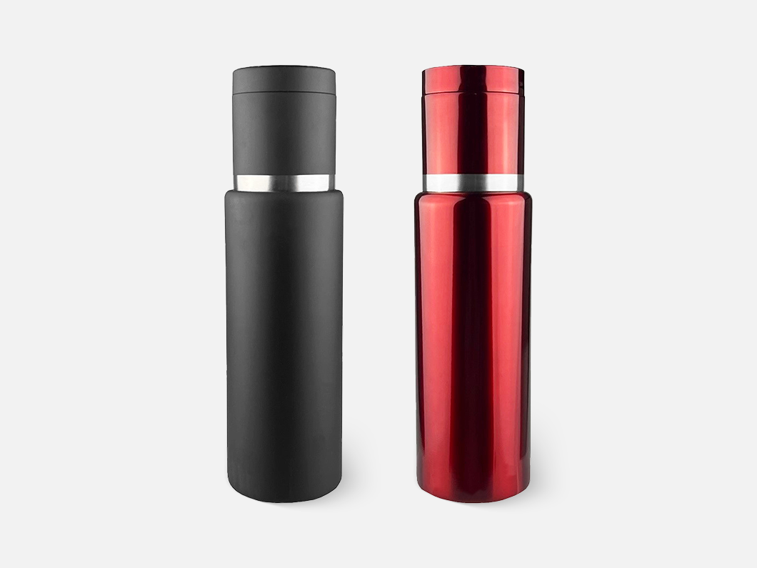 25oz Stainless Steel Vacuum Insulated Bottle with Integrated Cup Lid - View 1