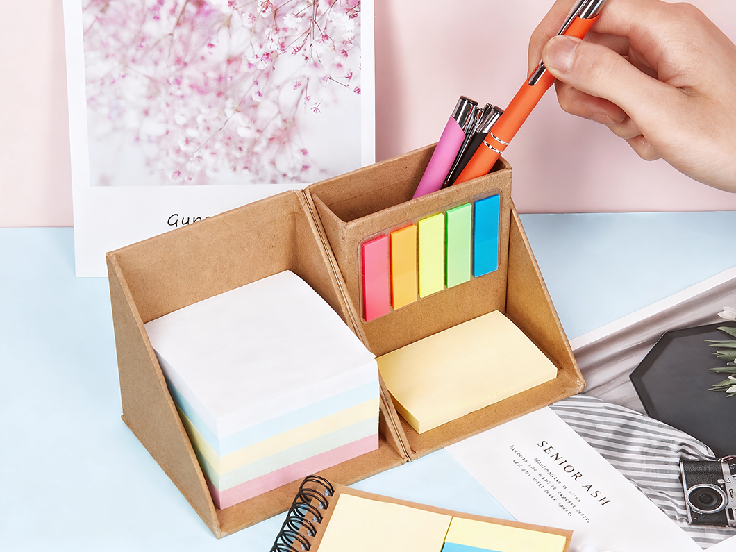 Desk Memo Organizer