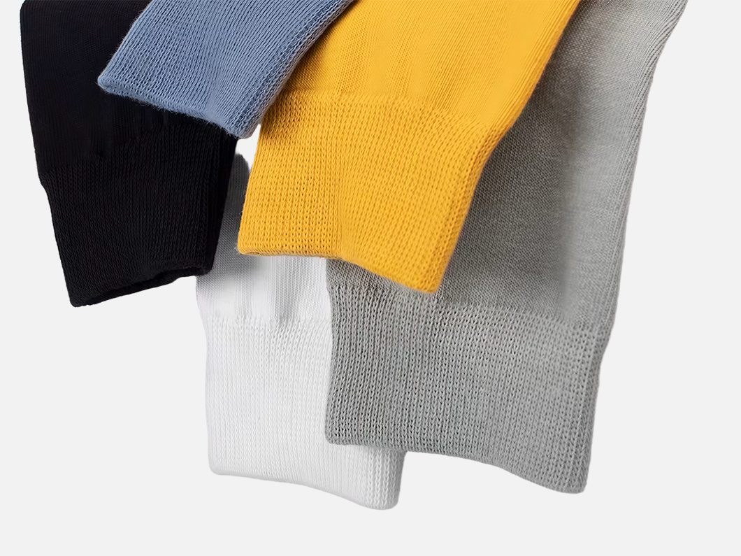 Short Crew Embroidered Socks - View 2