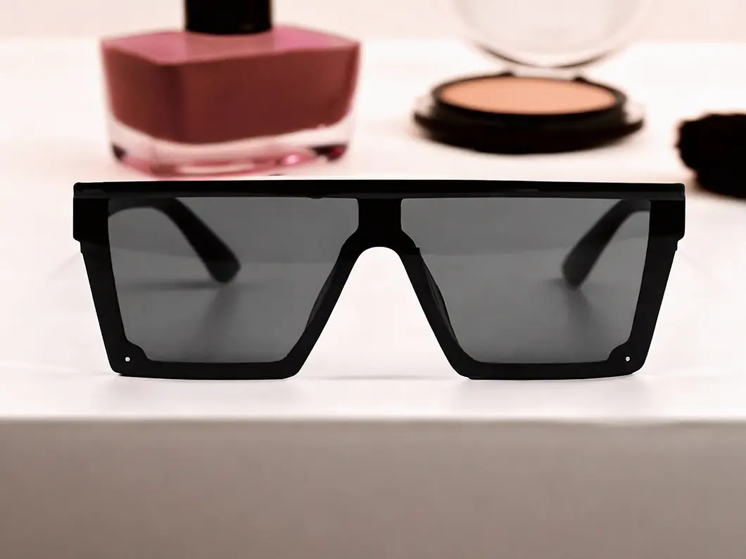 Square Frame UV400 Polycarbonate Sunglasses - View 1