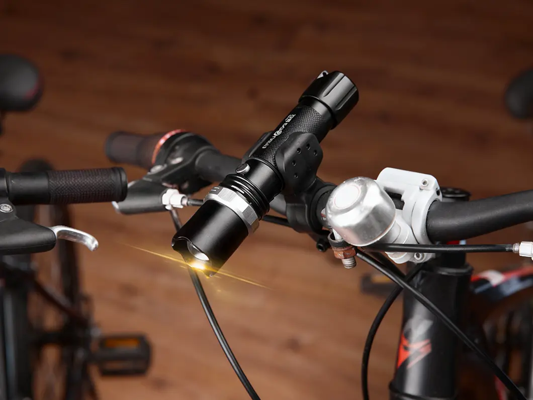 Aluminum LED Flashlight with 3 Lighting Modes - Overview