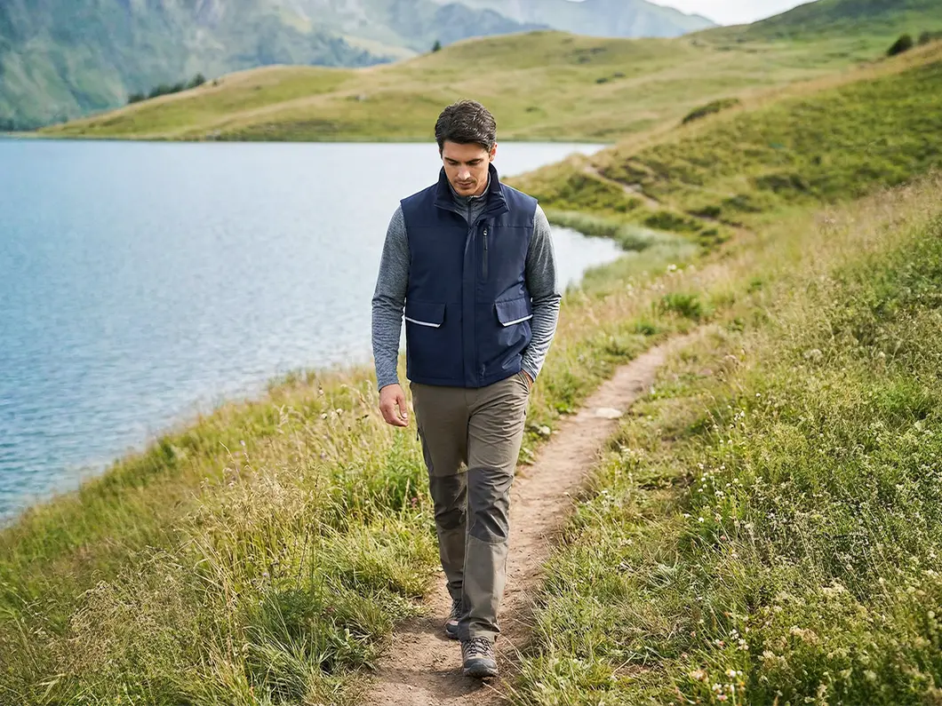 Contrast Insulated Zip Vest - View 3