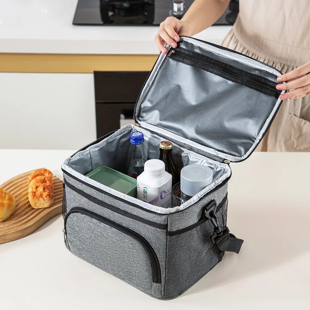 Large Capacity Insulated Lunch Bag - View 1